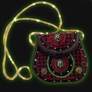 ✨ gorgeous embroidered mini bag ✨